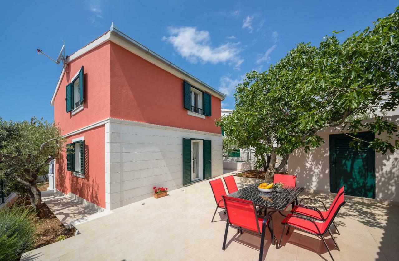 Villa Basic Sevid Εξωτερικό φωτογραφία
